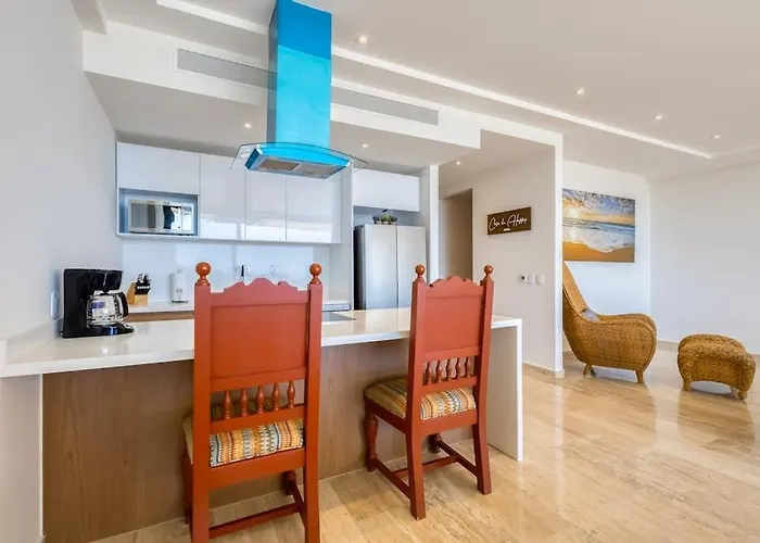 Charming Coastal With Ocean Views, Pool, Gym And Shared Amenities Сasa de vacaciones *