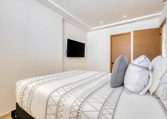 Charming Coastal With Ocean Views, Pool, Gym And Shared Amenities Сasa de vacaciones