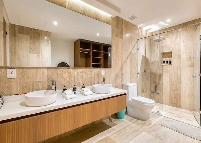 Charming Coastal With Ocean Views, Pool, Gym And Shared Amenities Сasa de vacaciones *