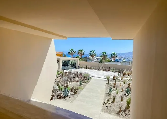 Сasa de vacaciones Charming Coastal With Ocean Views, Pool, Gym And Shared Amenities