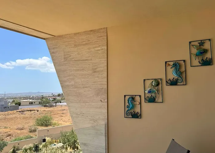 Charming Coastal With Ocean Views, Pool, Gym And Shared Amenities Hébergement de vacances